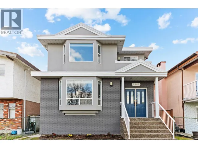 2648 E 19TH AVENUE, Vancouver, British Columbia V5M2S4
