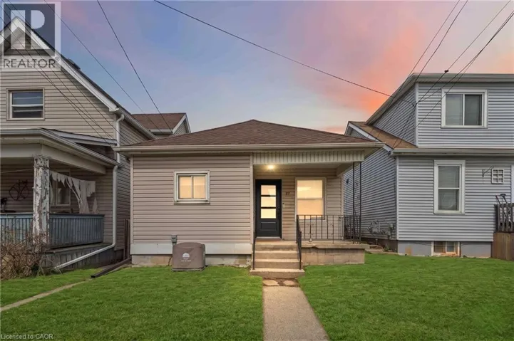 27 EDINBURGH Avenue, Hamilton, Ontario L8H2C4