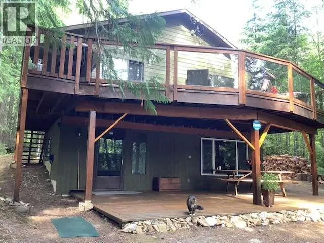 7429 Sunnybrae Canoe Point Road Unit# 22, Tappen, British Columbia V0E2X1