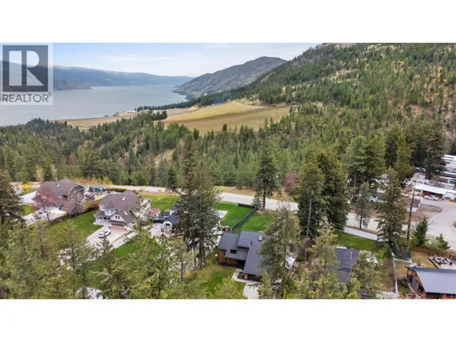 5305 Bradbury Street, Peachland, British Columbia V0H1X8