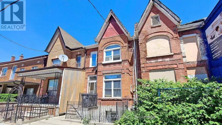 LOWER - 41 GLADSTONE AVENUE, Toronto (Little Portugal), Ontario M6K3K7