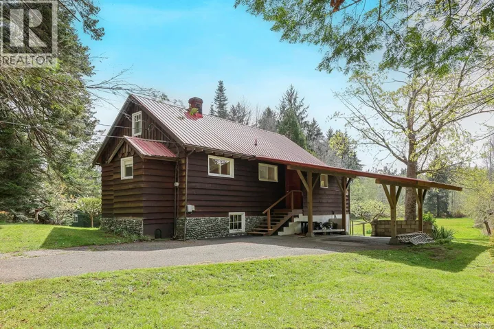 1821 Butler Rd, Comox, British Columbia V9M4B4