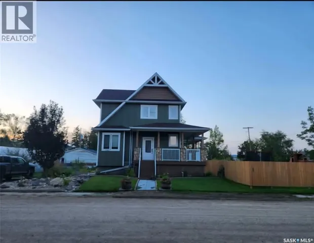 105 Francis STREET, Francis, Saskatchewan S0G1V0