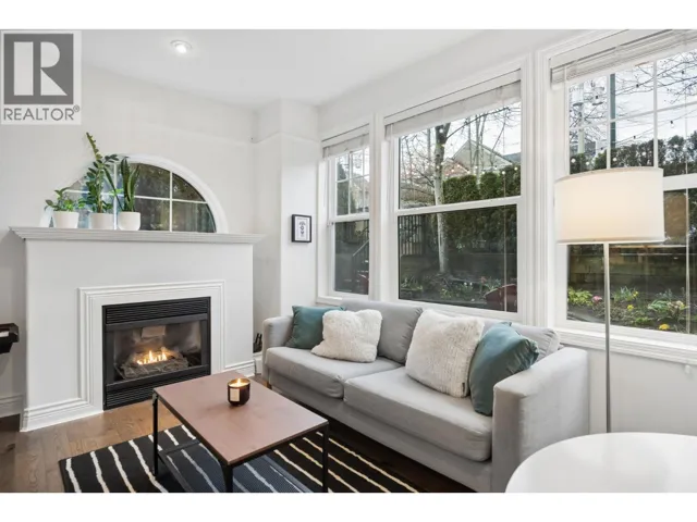 978 W 16TH AVENUE, Vancouver, British Columbia V5Z1T2