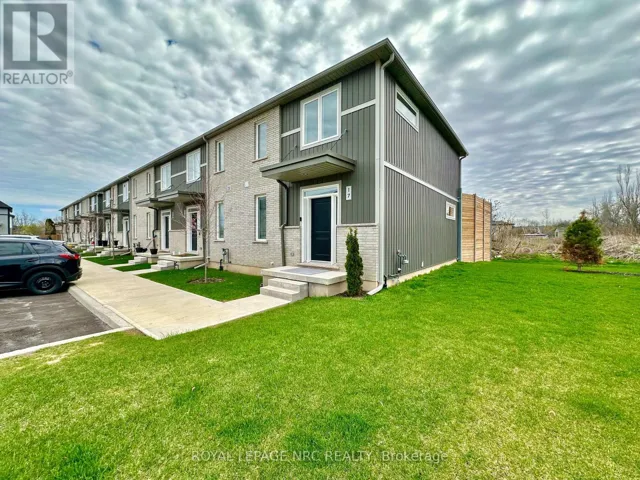 17 - 121A MOFFATT STREET, St. Catharines (Oakdale), Ontario L2P0G4