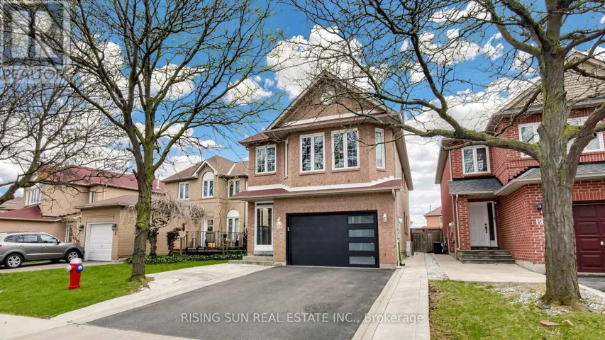 10 CEDARWOOD CRESCENT, Brampton (Brampton West), Ontario L6X4K1