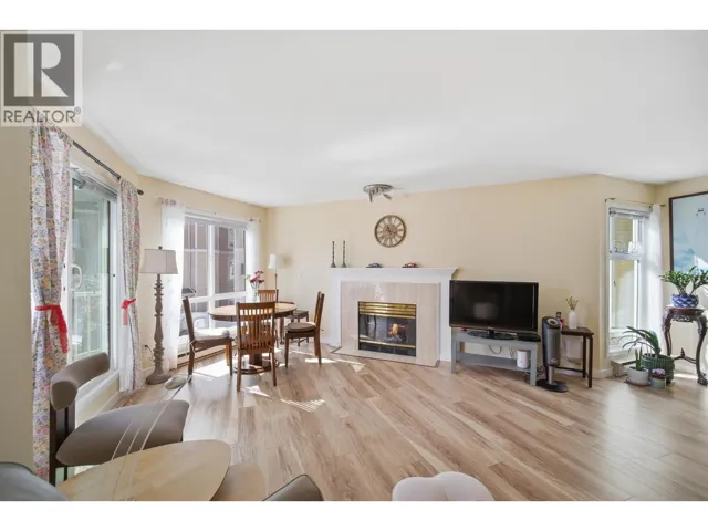 212 7437 MOFFATT ROAD, Richmond, British Columbia V6Y1X9
