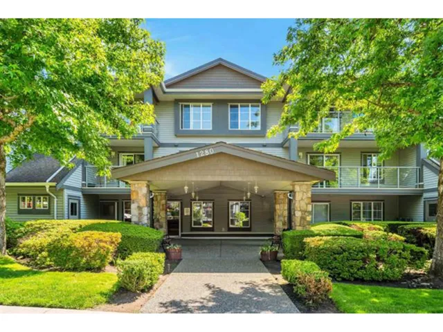 203 1280 MERKLIN STREET, White Rock, British Columbia V4B4B9