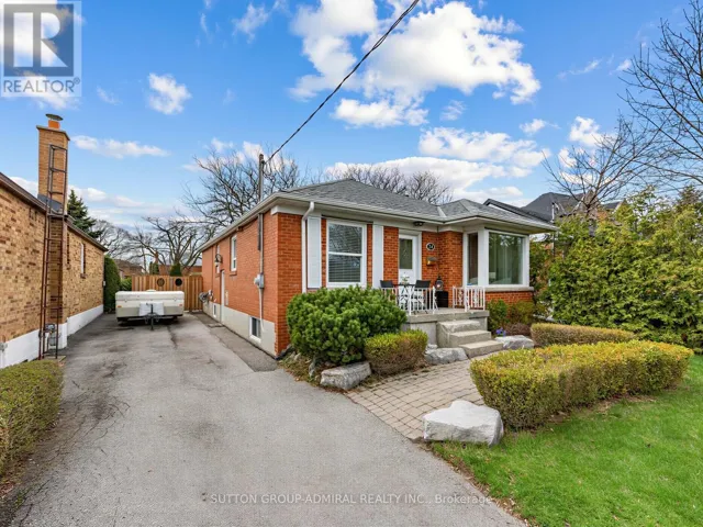 24 BILLINGHAM ROAD, Toronto (Islington-City Centre West), Ontario M9B3X1