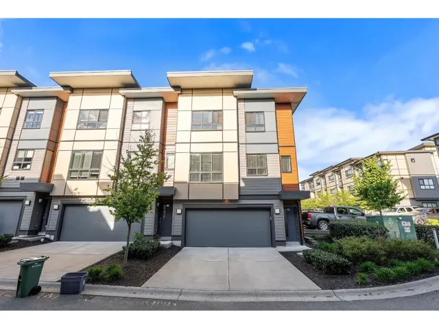23 1938 PARALLEL ROAD, Abbotsford, British Columbia V3G2C6