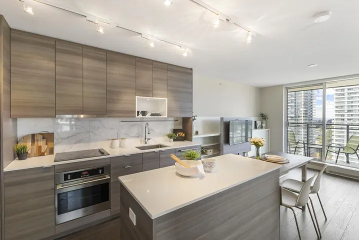 2305 13398 104 AVENUE, Surrey, British Columbia V3T1V6