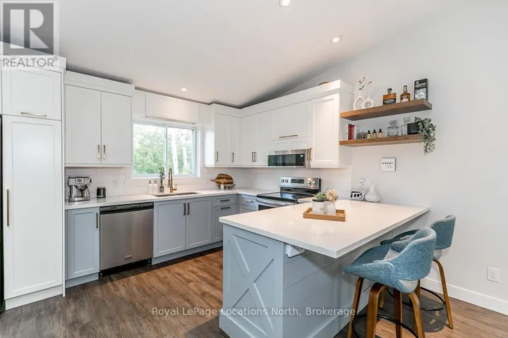 415 - 14 DAWSON DRIVE, Collingwood, Ontario L9Y5B4