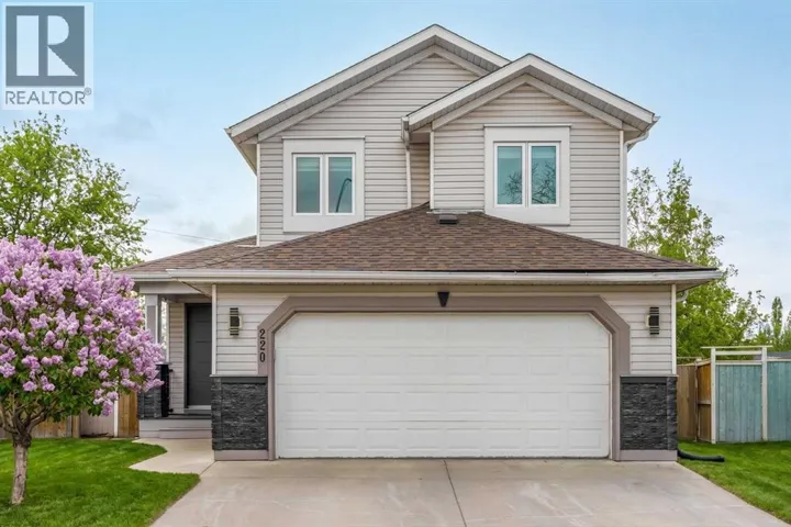 220 Douglas Glen Bay SE, Calgary, Alberta T2Z2M8