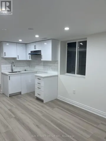 114 MILL (LOWER) STREET N, Brampton (Downtown Brampton), Ontario L6X2N9