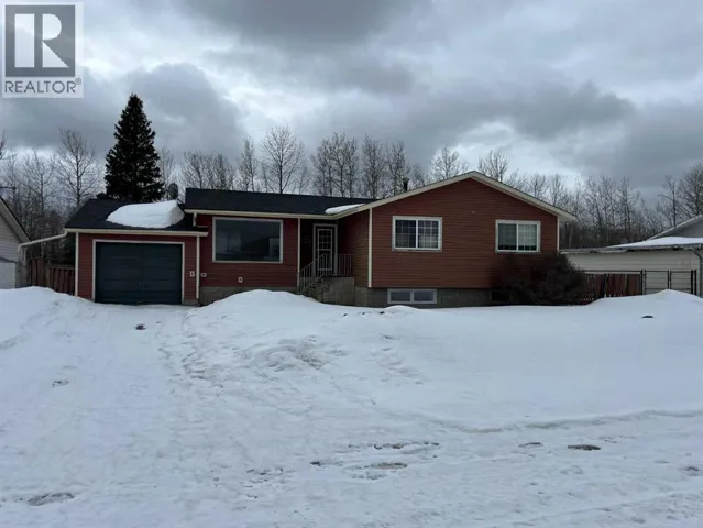 709 3 Avenue, Fox Creek, Alberta T0H1P0