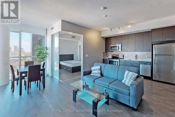 807 - 2055 DANFORTH AVENUE, Toronto (Woodbine Corridor), Ontario M4C1J8