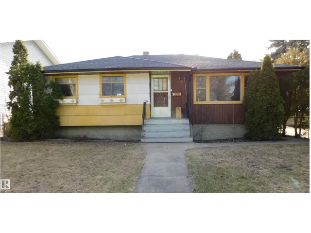 12356 132 ST NW, Edmonton, Alberta T5L1P8