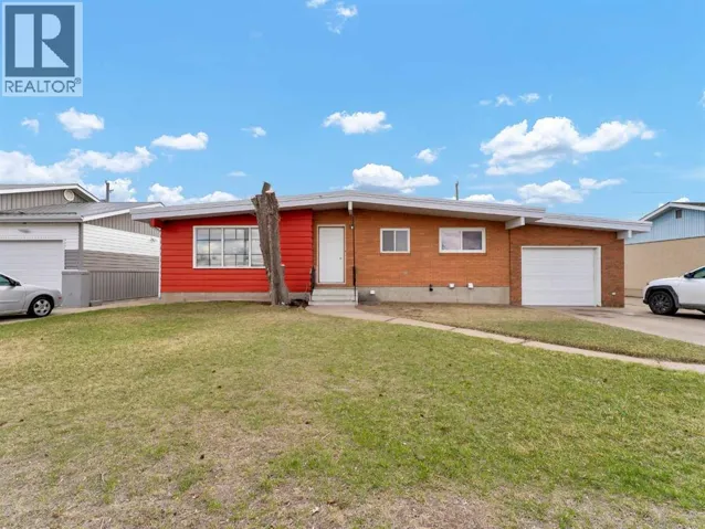 561 12 Street NW, Medicine Hat, Alberta T1A6R3