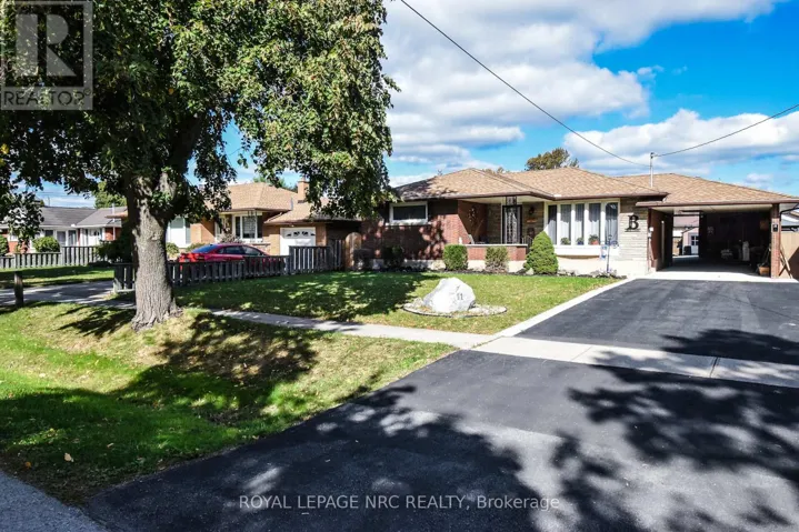 11 GROSVENOR STREET, St. Catharines (Bunting/Linwell), Ontario L2M3E9