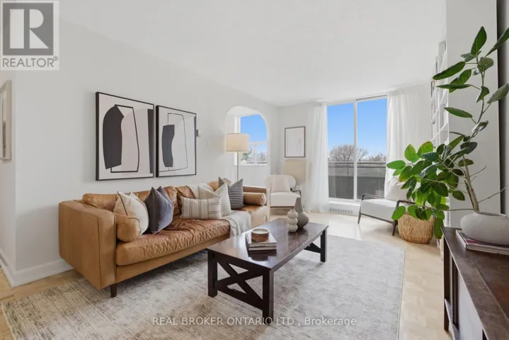 306 - 1071 WOODBINE AVENUE, Toronto (Woodbine-Lumsden), Ontario M4C4C2