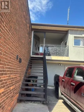 2 - 226 KENILWORTH AVENUE N, Hamilton (Homeside), Ontario L8H4S2