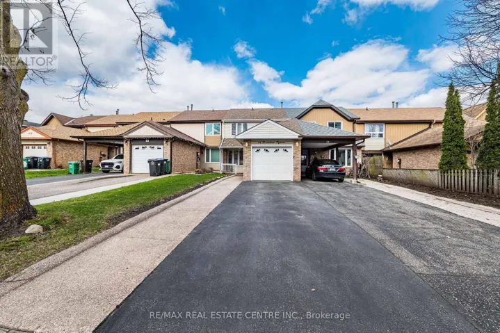 34 BERKSHIRE SQUARE, Brampton (Heart Lake East), Ontario L6Z1N4