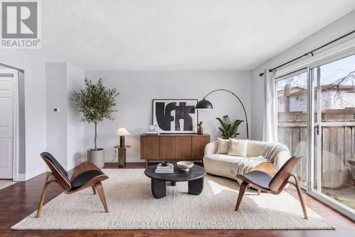 29 - 262 KENORA AVENUE, Hamilton (Nashdale), Ontario L8E3Y3