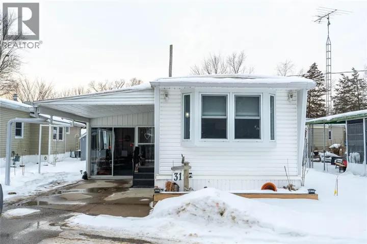 1940 LONDON LINE Unit# 31, Sarnia, Ontario N7W1B5