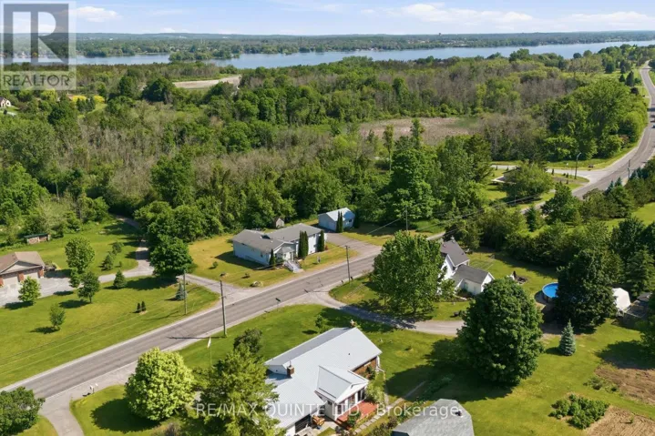 2118 COUNTY ROAD 3 ROAD, Prince Edward County (Ameliasburg Ward), Ontario K0K1L0