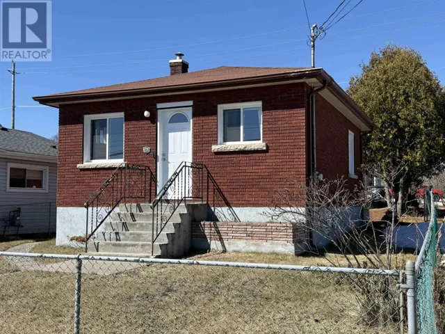 382 Balsam St, Thunder Bay, Ontario P7A5P2