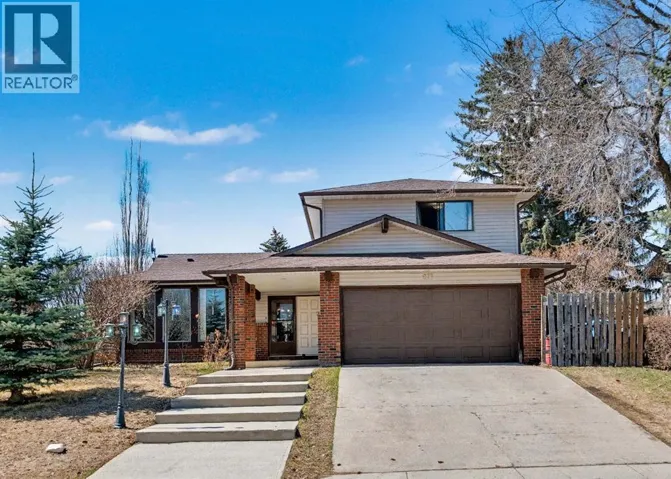 677 Wallace Drive, Carstairs, Alberta T0M0N0