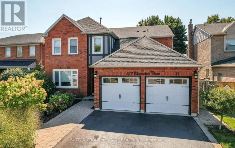 537 CHARNWOOD COURT, Pickering (Amberlea), Ontario L1V4Y5