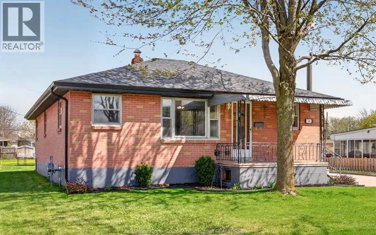 39 VICTORIA North, Amherstburg, Ontario N8V2X7