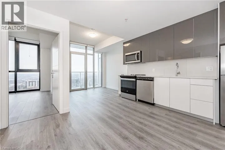 60 FREDERICK Street Unit# 3004, Kitchener, Ontario N2H0C7