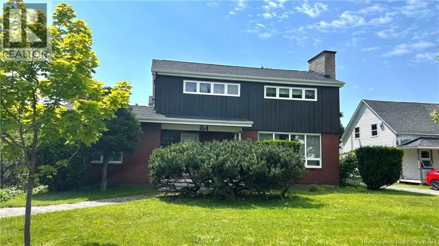 164 St-Pierre O, Caraquet, New Brunswick E1W1A5