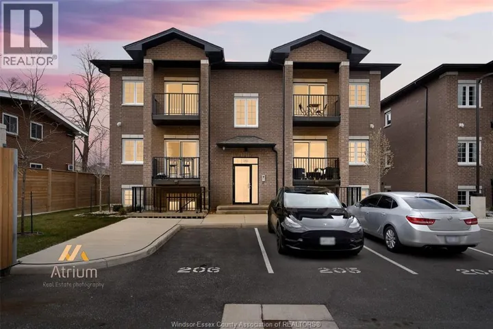 233 WATSON Unit# 205, Windsor, Ontario N8S3R8