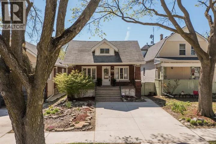 641 CAMERON AVENUE, Windsor, Ontario N9B1Z2