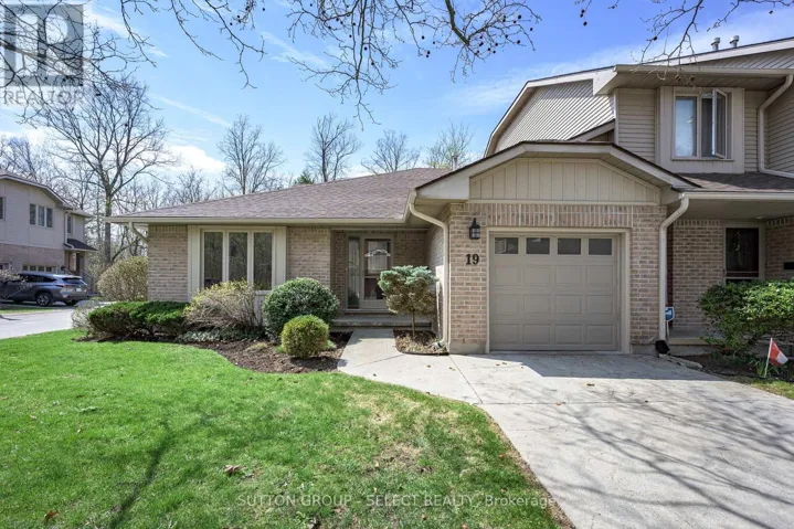 19 - 70 GLENROY ROAD, London South (South T), Ontario N5Z4W9