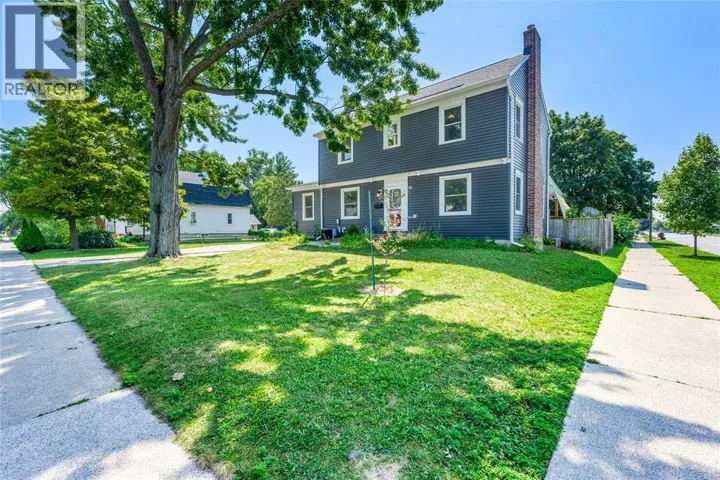 703 Wellington STREET, Sarnia, Ontario N7T1J3