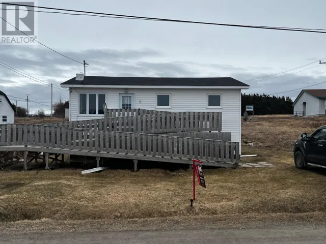 5 Grades Road, Cow Head, Newfoundland & Labrador A0K2A0
