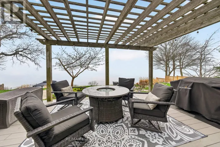 108 LAKESIDE DRIVE, Haldimand, Ontario N0A1L0