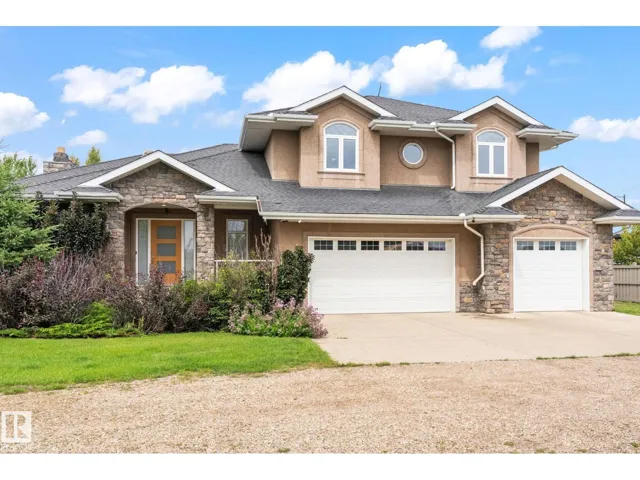 15860 41 AV SW, Edmonton, Alberta T6W1A6