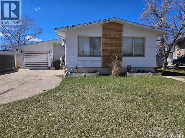 579 Poplar CRESCENT, Shaunavon, Saskatchewan S0N2M0
