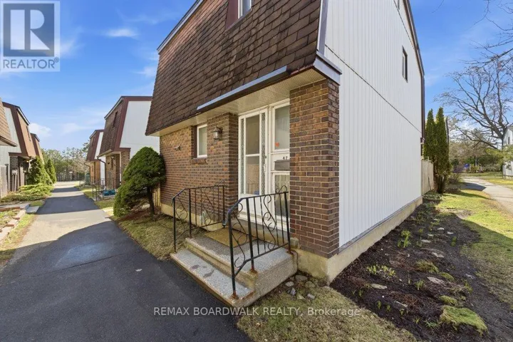 47 - 2210 LOYOLA AVENUE, Ottawa, Ontario K1J8H5