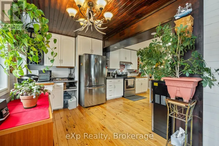 20 SUNNYSHORE PARK DRIVE, McKellar, Ontario P2A0B5