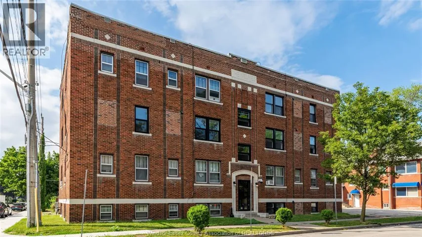74 ELLIS STREET West Unit# 12, Windsor, Ontario N8X1A9