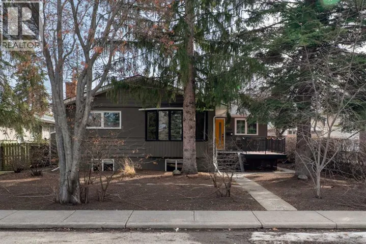 2507 Chicoutimi Drive NW, Calgary, Alberta T2L0W4