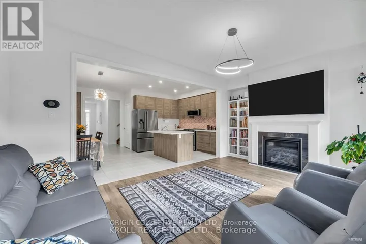 26 FREDERICK TAYLOR WAY, East Gwillimbury (Mt Albert), Ontario L0G1M0