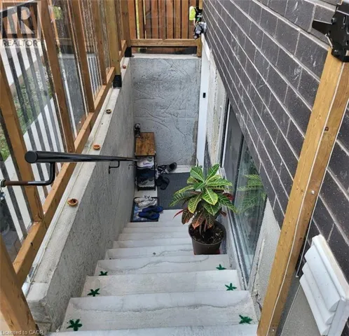 82 KEATING Street, Guelph, Ontario N1E7G1