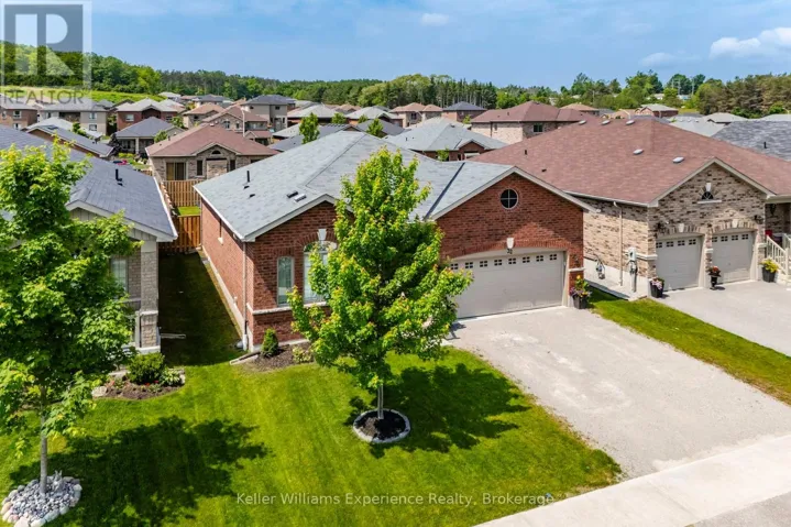 32 HATTON DRIVE, Penetanguishene, Ontario L9M0V6